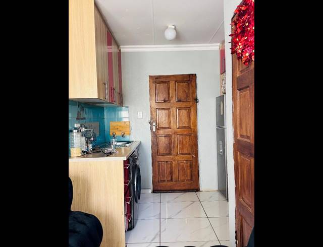 2 BEDROOM PROPERTY TO RENT IN DAWN PARK